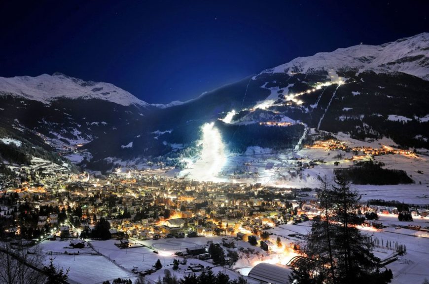 Foto di Bormio durante la notte di Natale